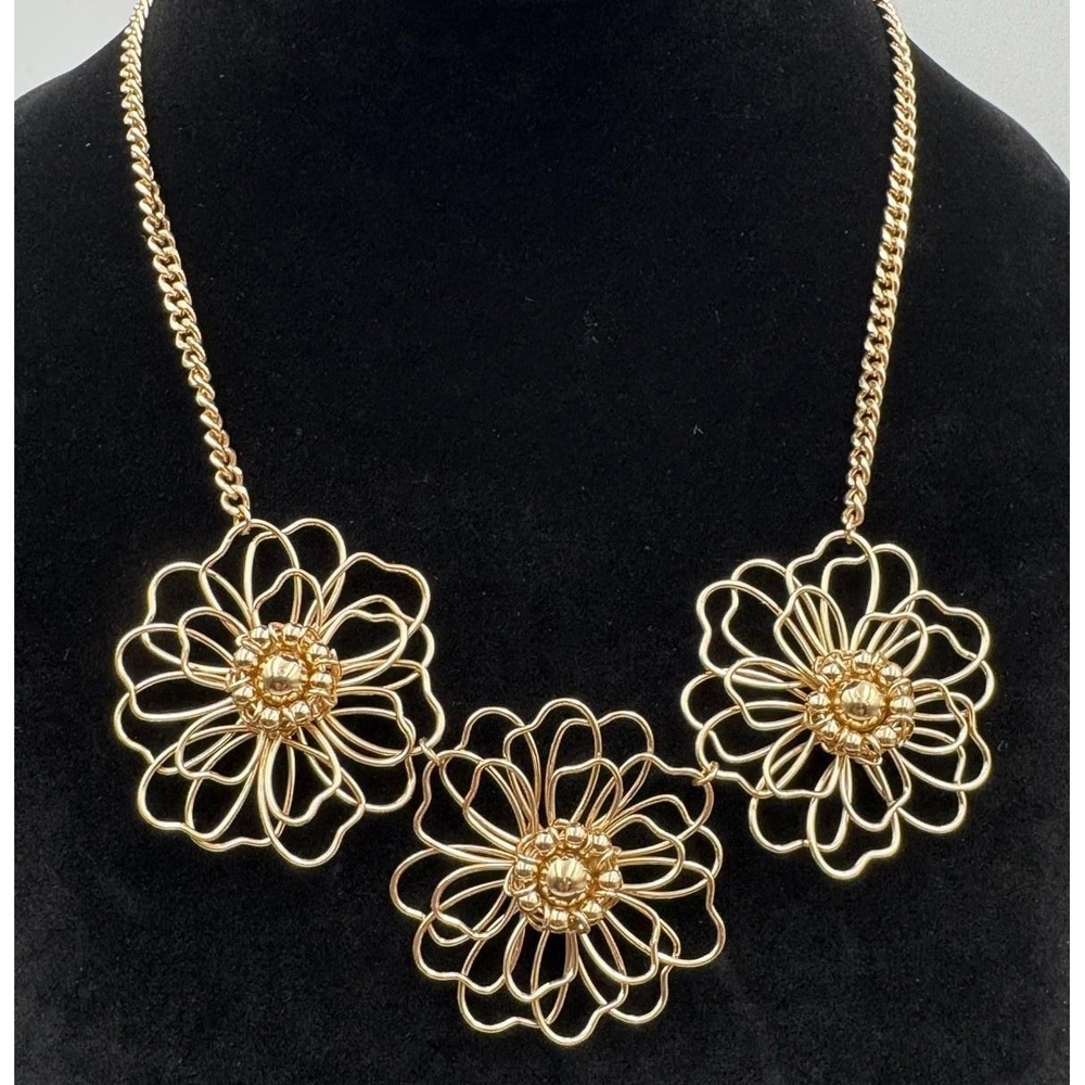 Vintage C1946 Gold Tone Open Wire Work Three Flower Curb Link Statement Necklace